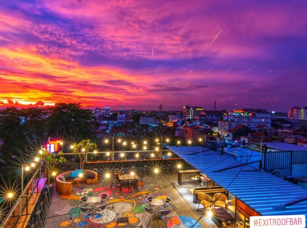 Regantris Malioboro Otel Yogyakarta Dış mekan fotoğraf